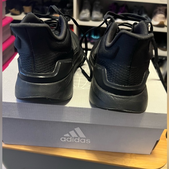 GUC and Very Clean Adidas EQ21 Run - The Sustainable Running Shoe - Picture 3 of 6